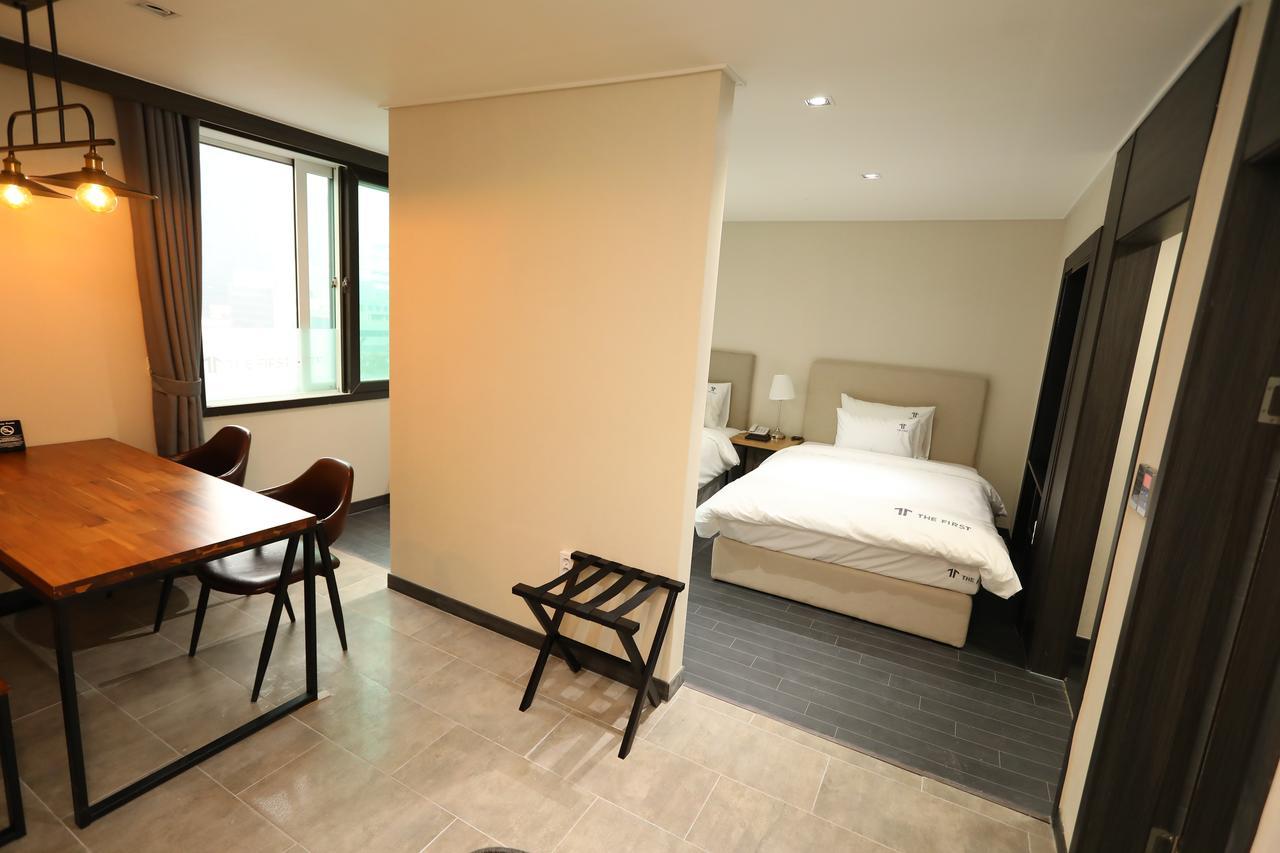 The First Hotel Changwon Dış mekan fotoğraf