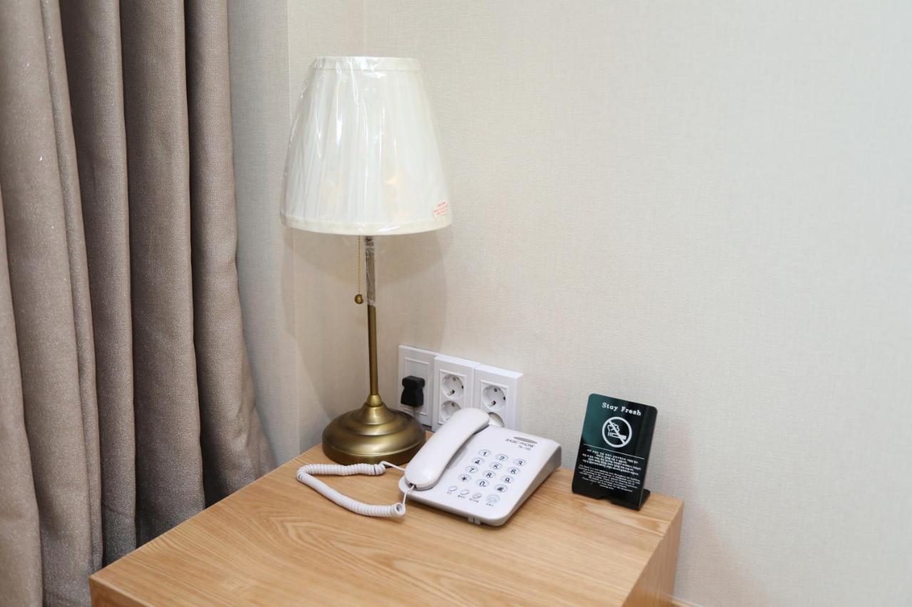 The First Hotel Changwon Dış mekan fotoğraf